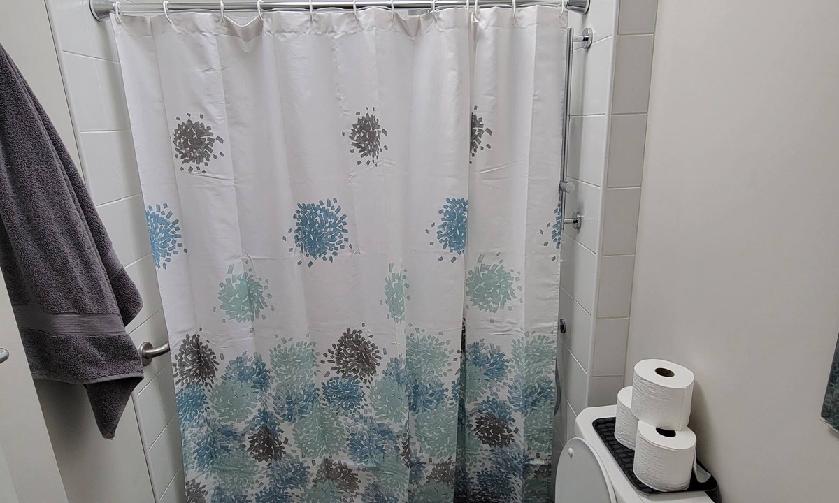 Riverdale Apartment | 1 bedroom apartment in historic Danforth home