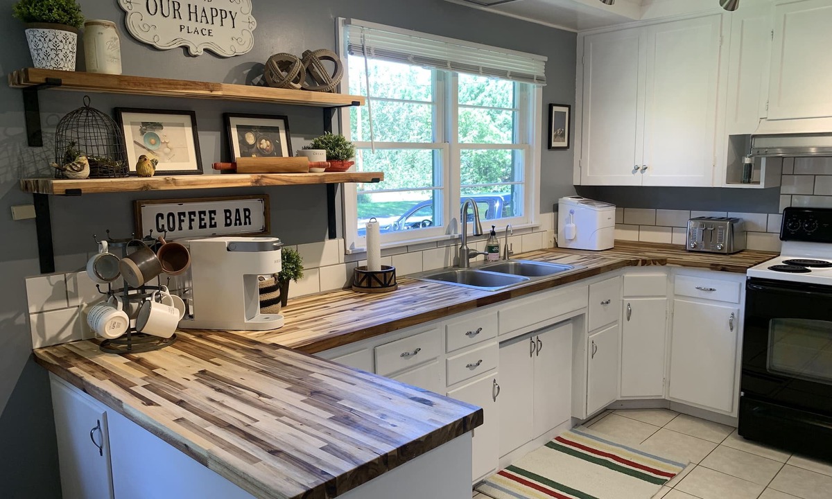 Walker Other | 1 Mile to Leech Lake - Private Farmhouse- Great Location and Setting!