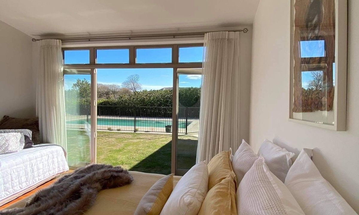 Wakefield House | 112 The Hangar - Luxury Accomodation