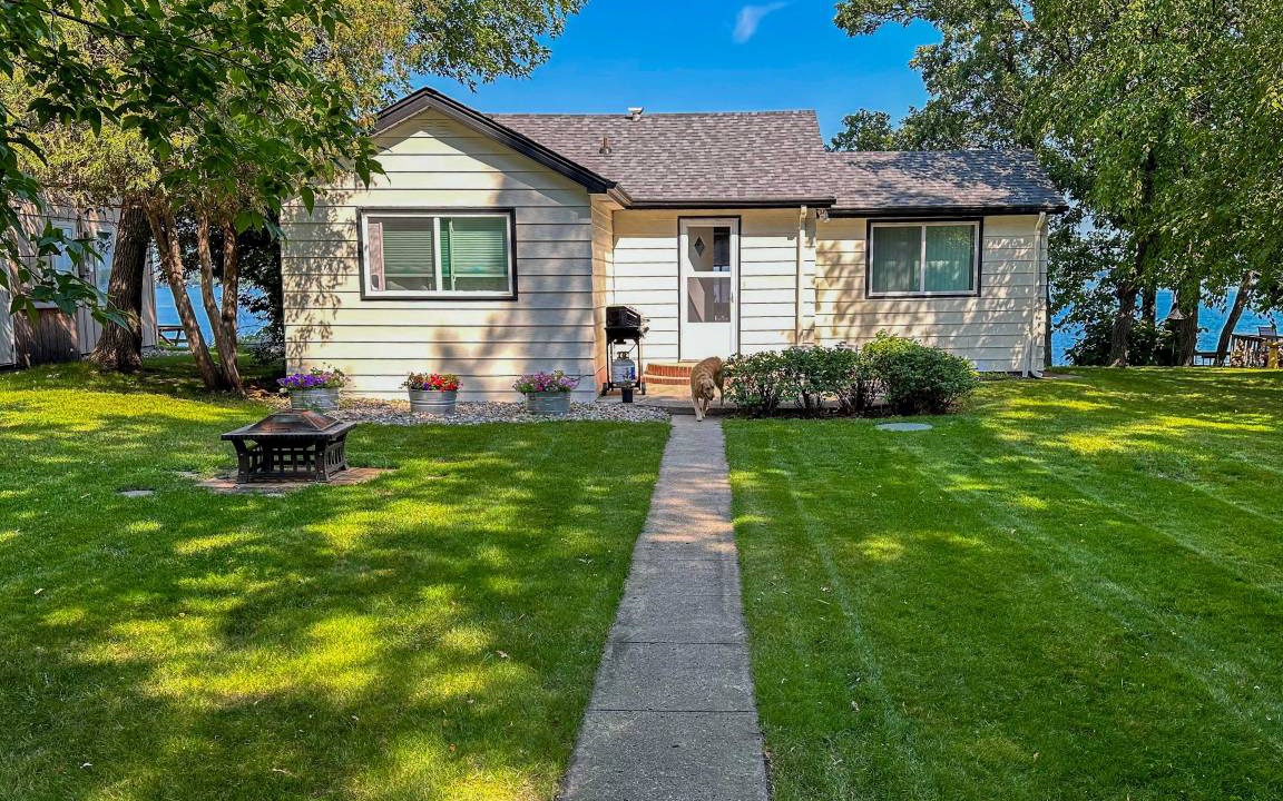 Pelican Rapids House | 139 m² House ∙ 4 bedrooms ∙ 9 guests