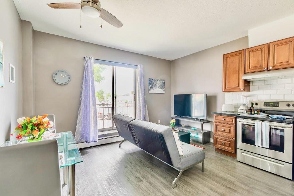 Rosedale Apartment | 1BR Apt with King Bed & Netflix - PRIME Location