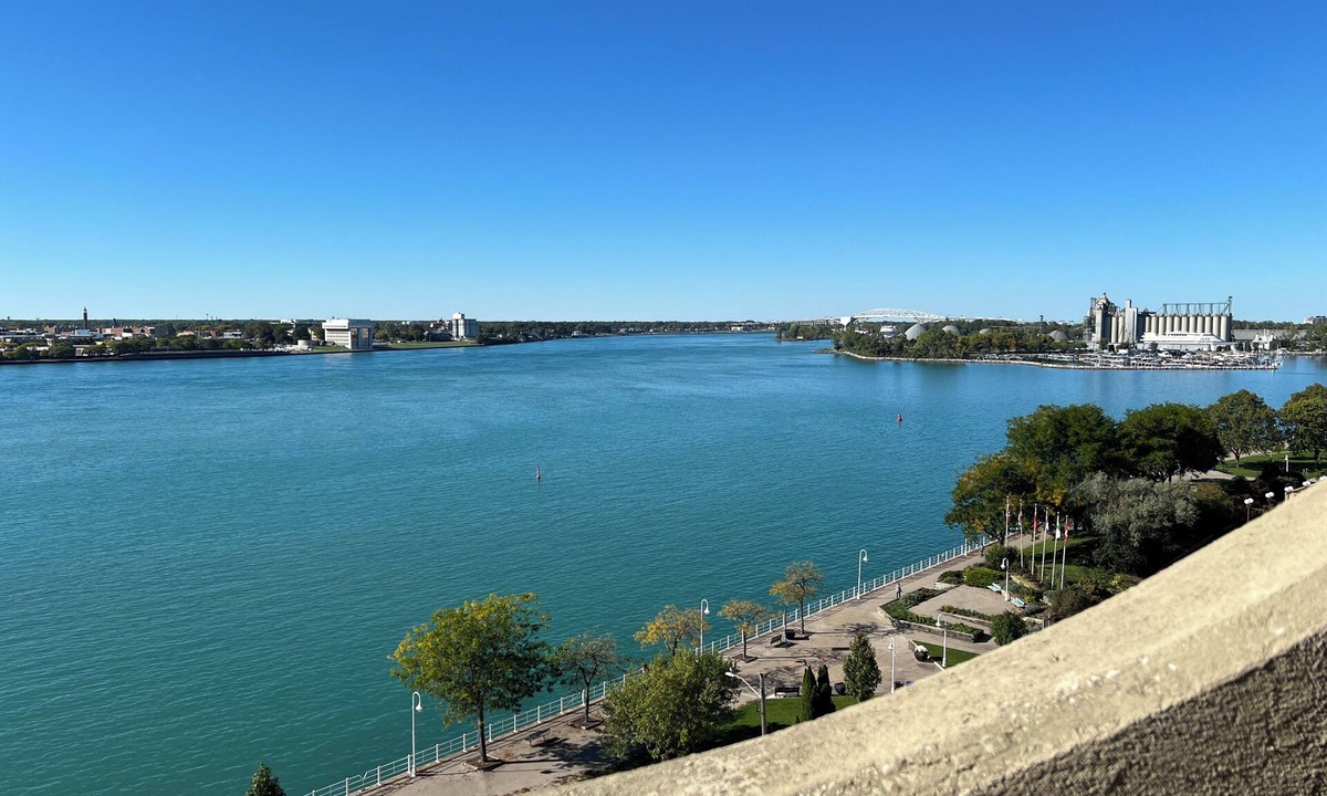 Corunna Condo | 2-Bedroom Condo with WiFi, AC with Million Dollar View of the St.Clair River