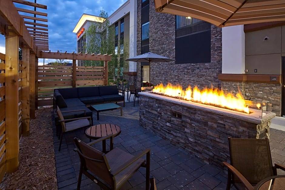 Spicer Hotel | 2-Star Hotel ∙ Hampton Inn Spicer Green Lake, MN