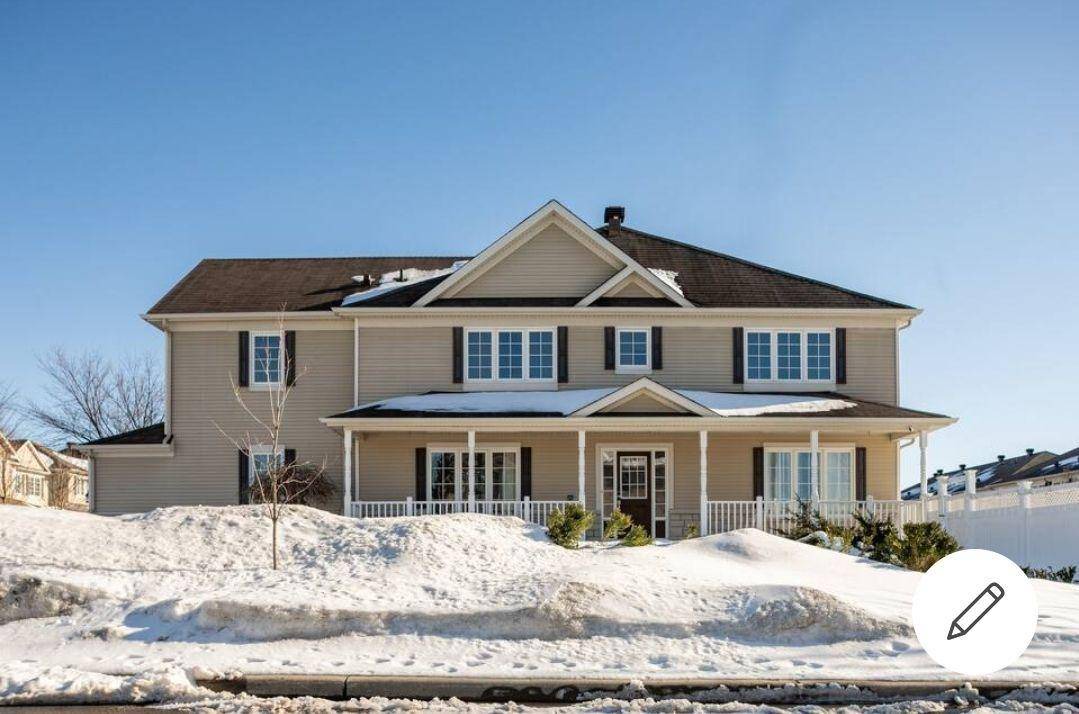 Ottawa Division House | 213 m² House ∙ 5 bedrooms ∙ 9 guests