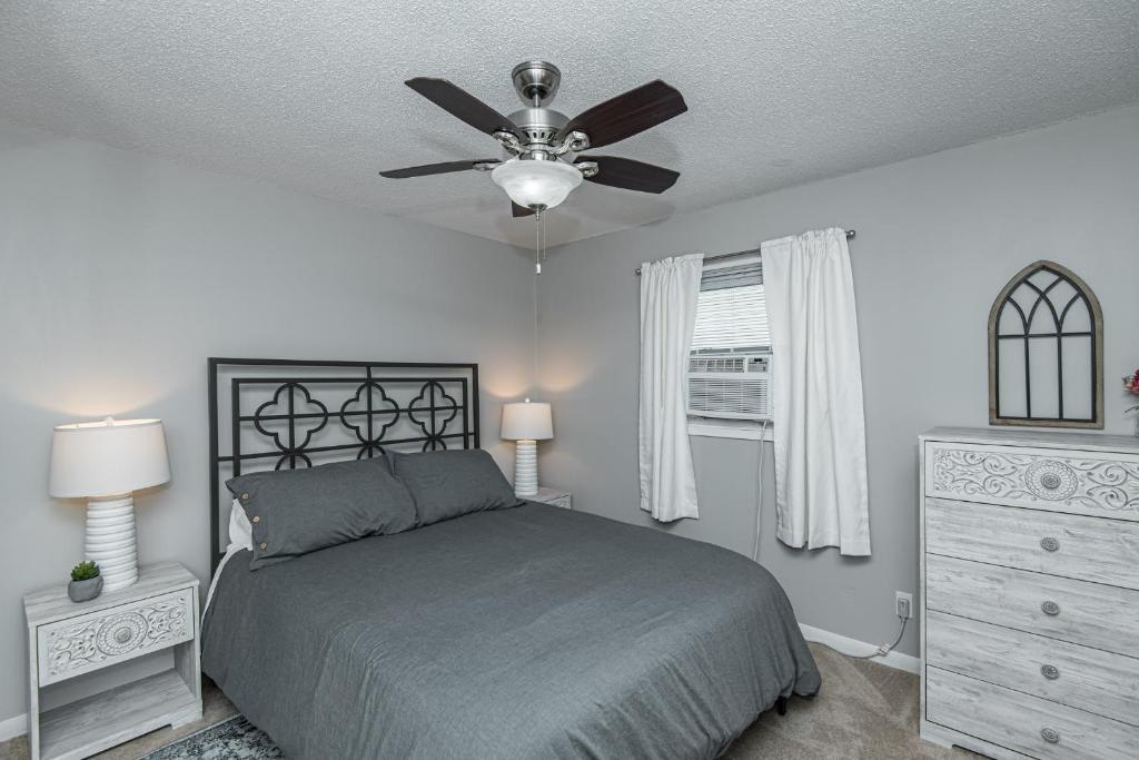 Rochester Apartment | 3 Bedroom Haven of Rest-5 Minutes from Mayo Clinic!