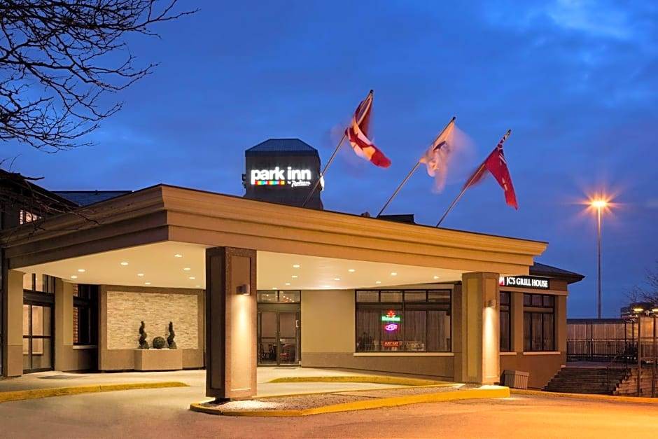 Markham Hotel | 3-Star Hotel ∙ Park Inn by Radisson Toronto-Markham