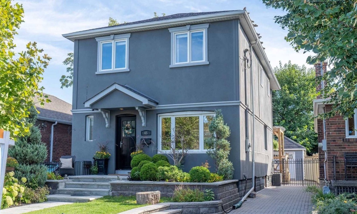 Old East York House | 3Bdr Detached House close to The Danforth