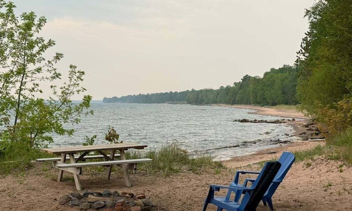 Madeline Island House | 400 Feet Sugar Sand Beach - Barge Bay