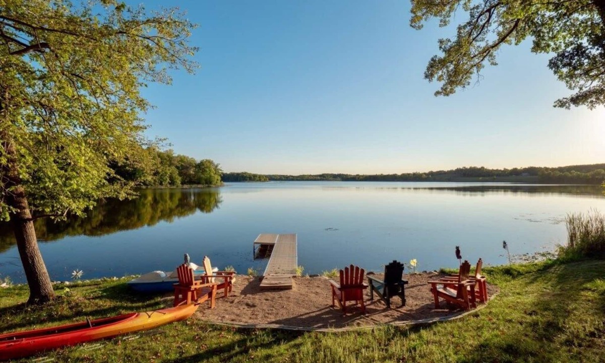 Detroit Lakes House | 5 bedroom vacation home on 47 acres