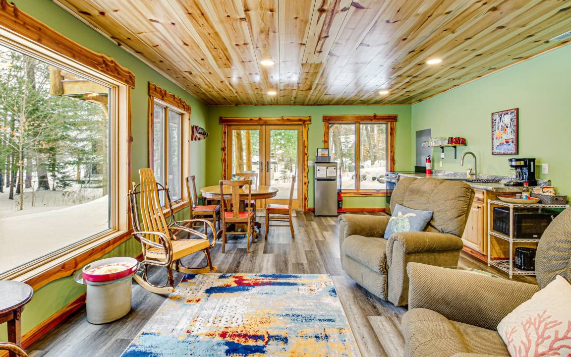 Grand Rapids Apartment | 55 m² Apartment ∙ 2 bedrooms ∙ 4 guests