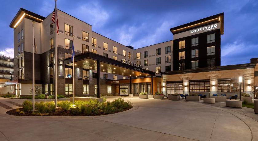Northwestern Precinct Hotel | 70 m² Hotel ∙ 127 guests
