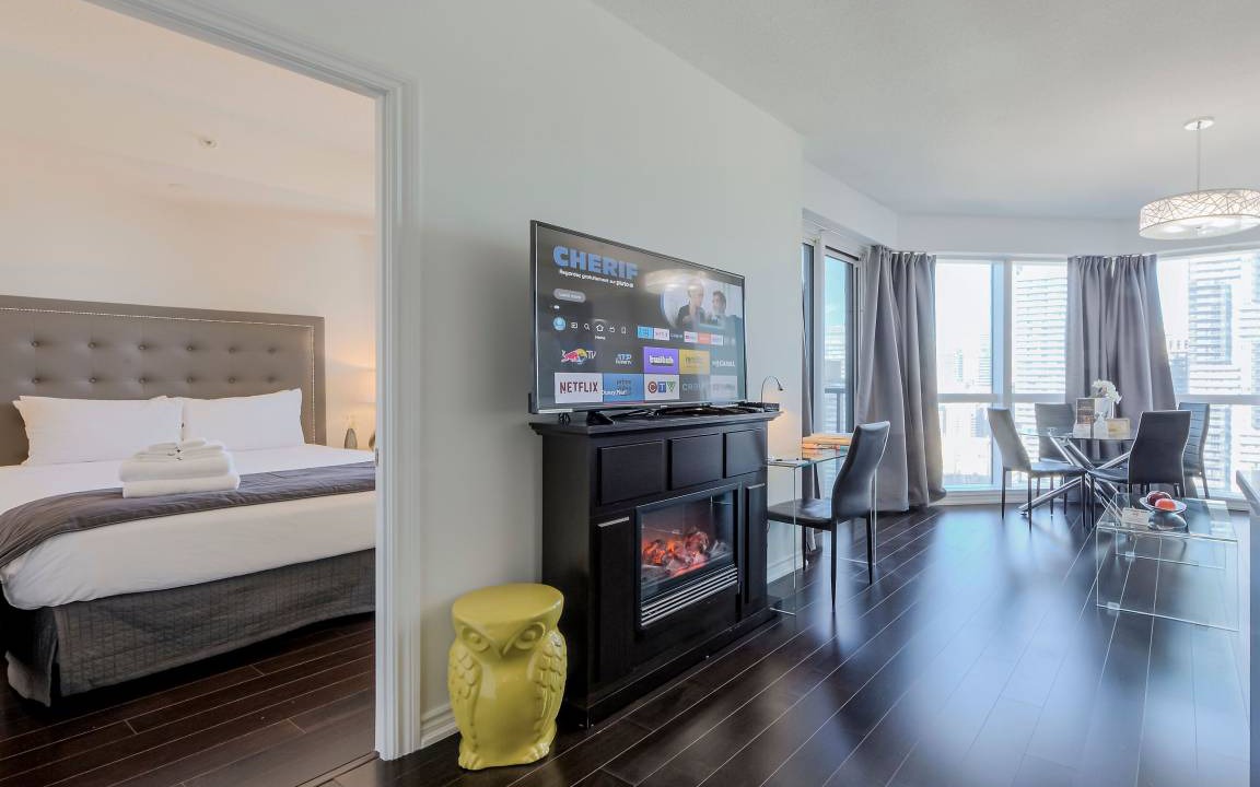 Bay Street Corridor Apartment | 71 m² Apartment ∙ 3 bedrooms ∙ 6 guests