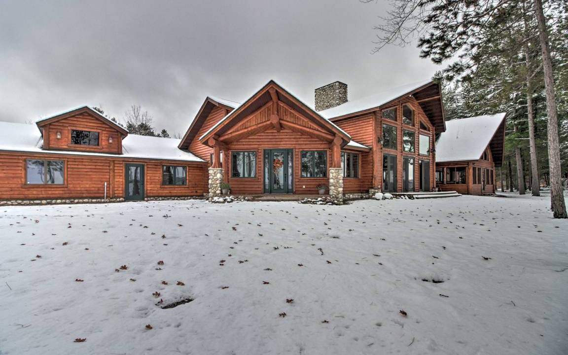 Emily House | 901 m² House ∙ 8 bedrooms ∙ 20 guests