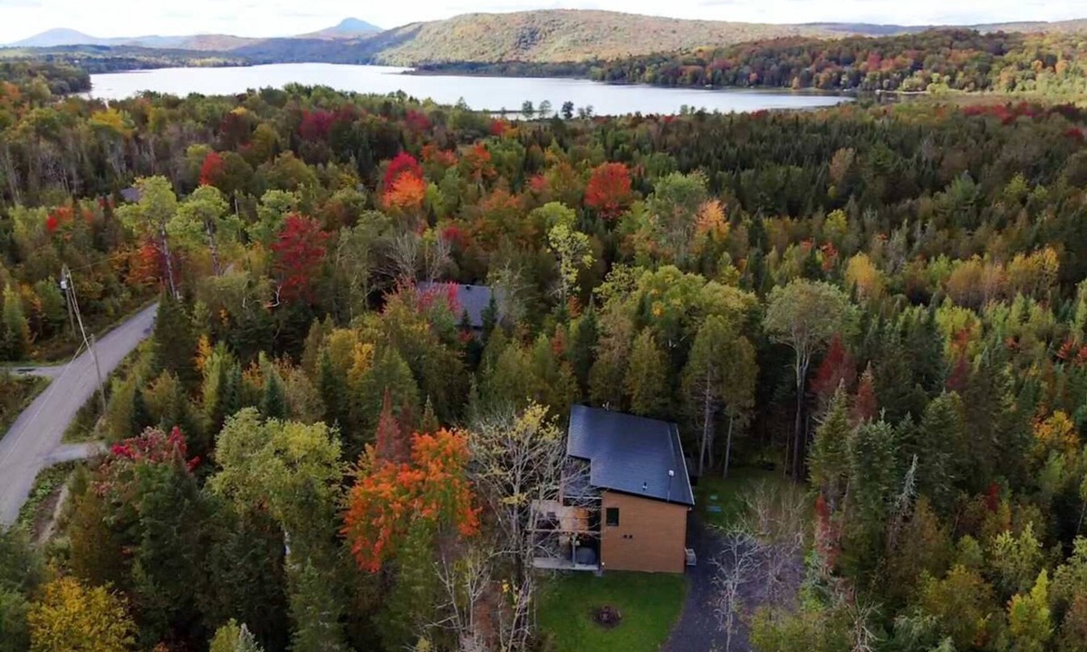 Stanstead Township Ski Chalet | Access to Lake Memphremagog - Spa - Céleste