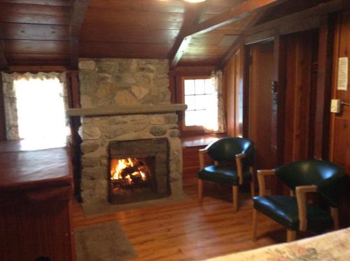 Brisco Cabin | Addison's Bungalows