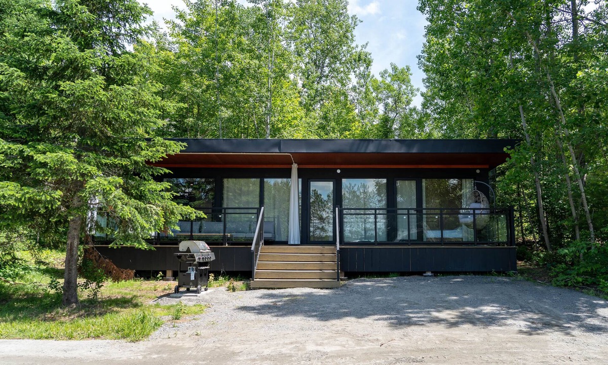 South Algonquin Cabin | Algonquin's Edge Resort | Waterview 1