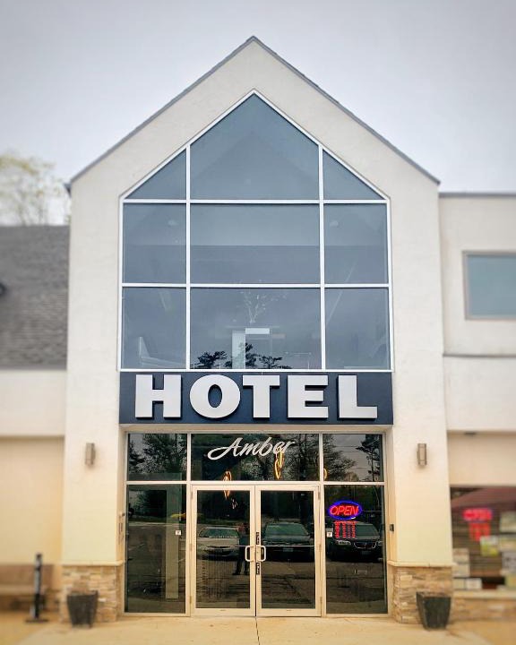 Grand Bend Hotel | Amber Hotel