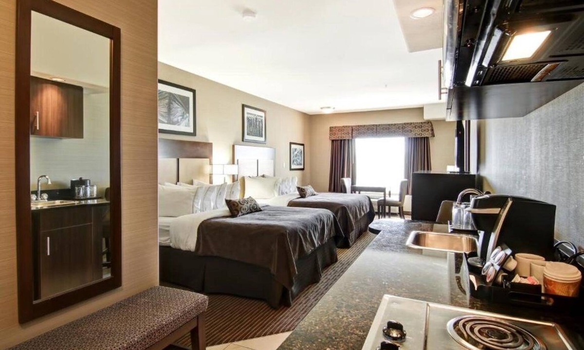 Assiniboia Hotel | Assiniboia Canalta