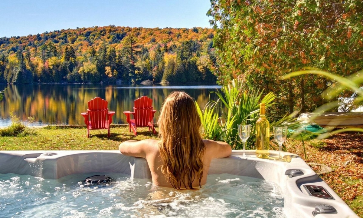 Nominingue Ski Chalet | Bécassines | Private Spa | Billiards | Waterfront
