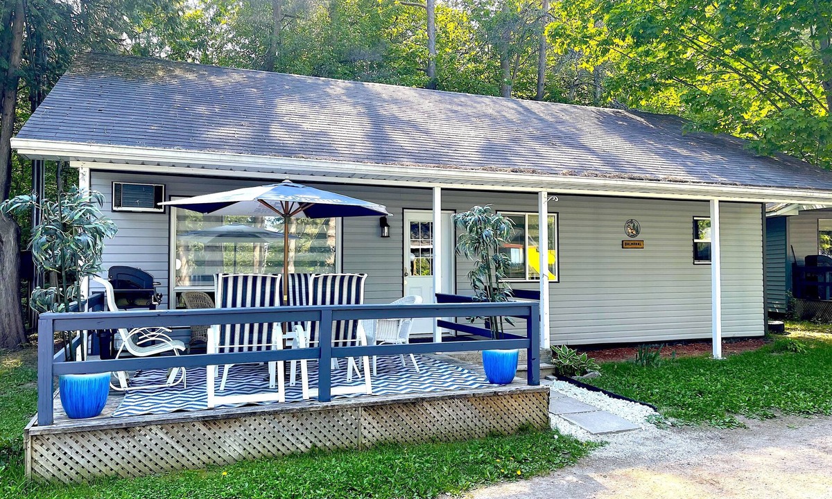 Washago Cottage | "Balmoral" Cottage