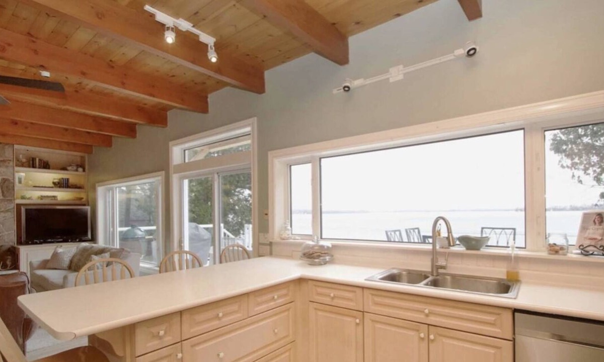 Rosedale House | Balsam lake’s Gem , Swimmable, 45 Min Oshawa