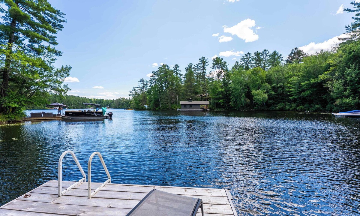Baysville House | Bay Dreamer Summary: