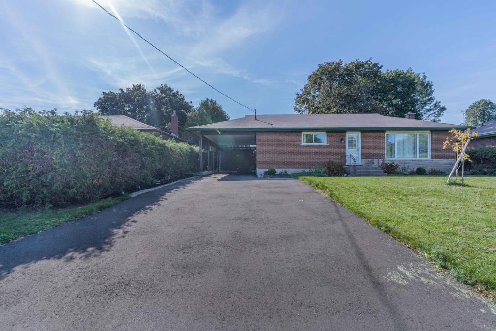 Brantford Apartment | Beautiful apartment Brantford Sandra Street
