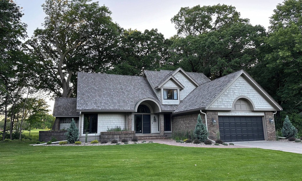 Chaska House | Beautiful Fully Remodeled House Located on Hazeltine National Golf Club.