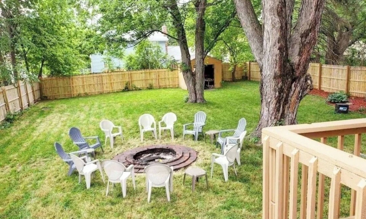 Roseville House | Beautiful house centrally located on .5 Acres
