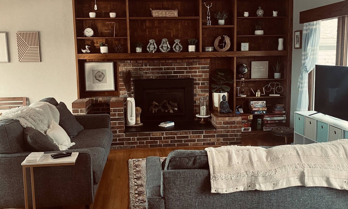 Fridley House | Beautiful Riverview 2 bdr home