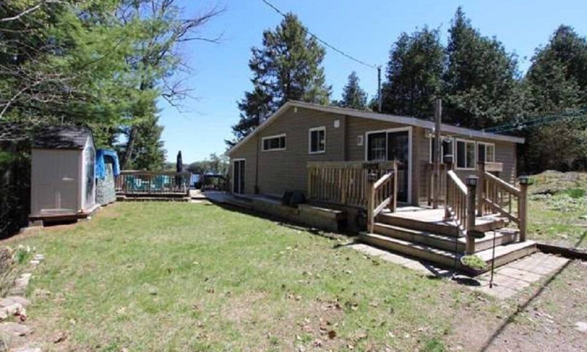 Havelock-Belmont-Methuen House | Belmont Lake Cottage Escape
