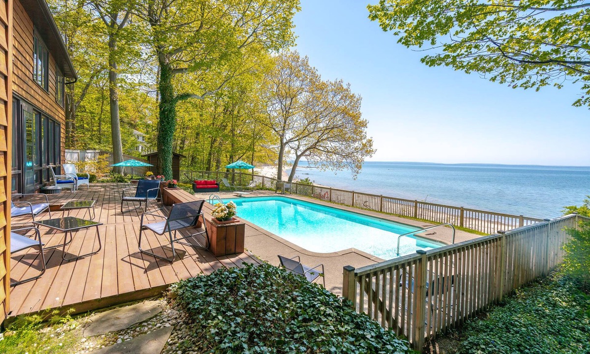 Fort Erie House | Bertie Bay Bliss