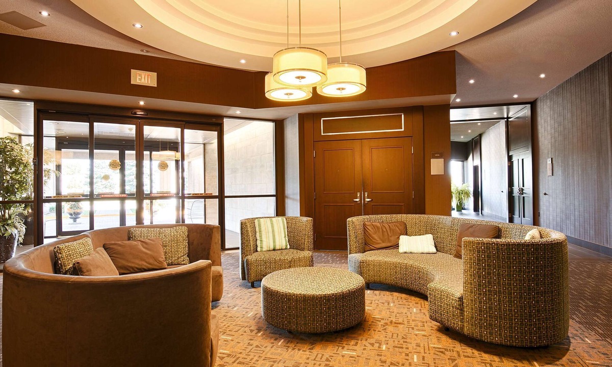 Point Edward Hotel | Best Western Plus Guildwood Inn