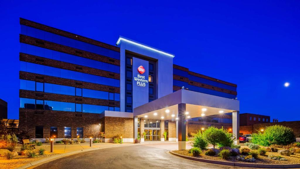 Downtown Hotel | Best Western Plus Kelly Inn