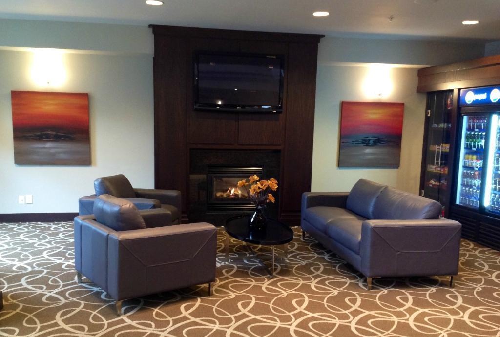 Pitt Meadows Hotel | Best Western Plus Pitt Meadows Inn & Suites