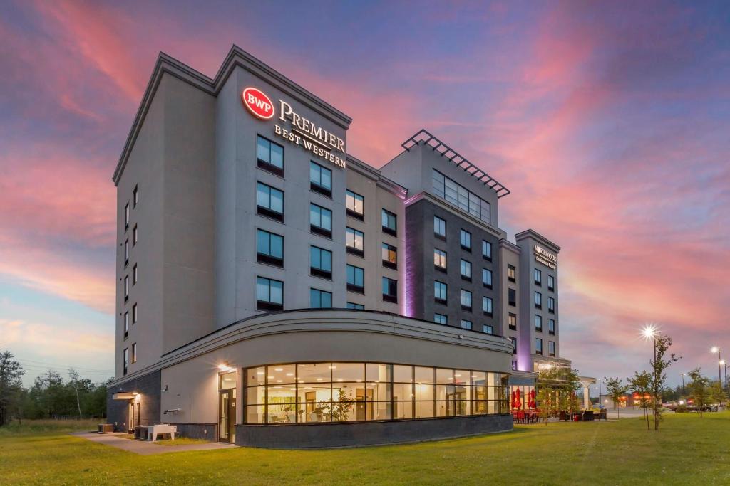 Timmins Hotel | Best Western Premier Northwood Hotel