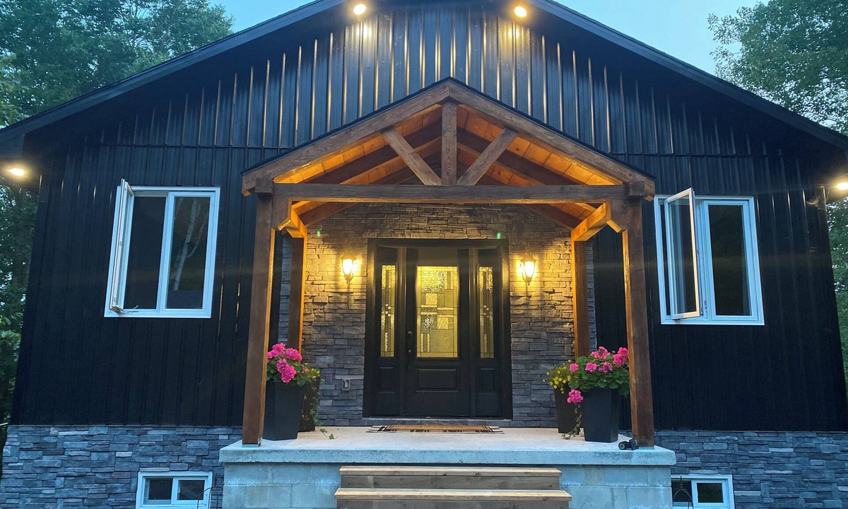 Unorganized Centre Parry Sound Cottage | Black Timber Lakehouse