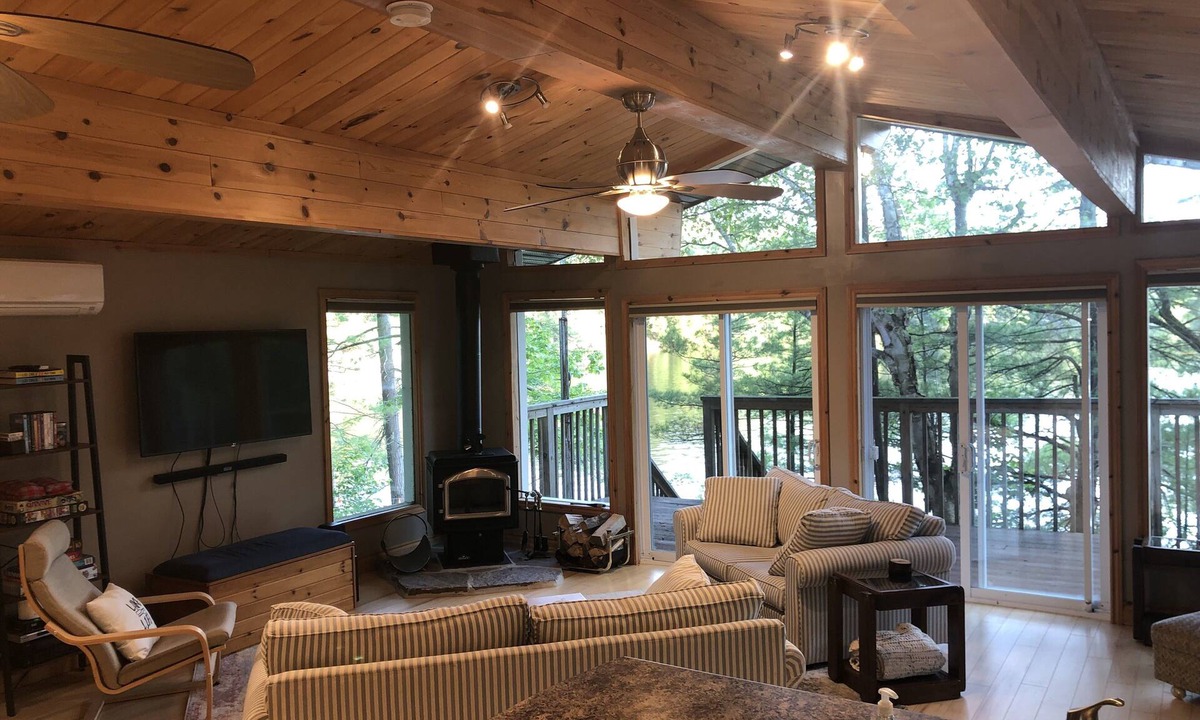 Georgian Bay Cottage | Boat Access Lakeside Retreat
