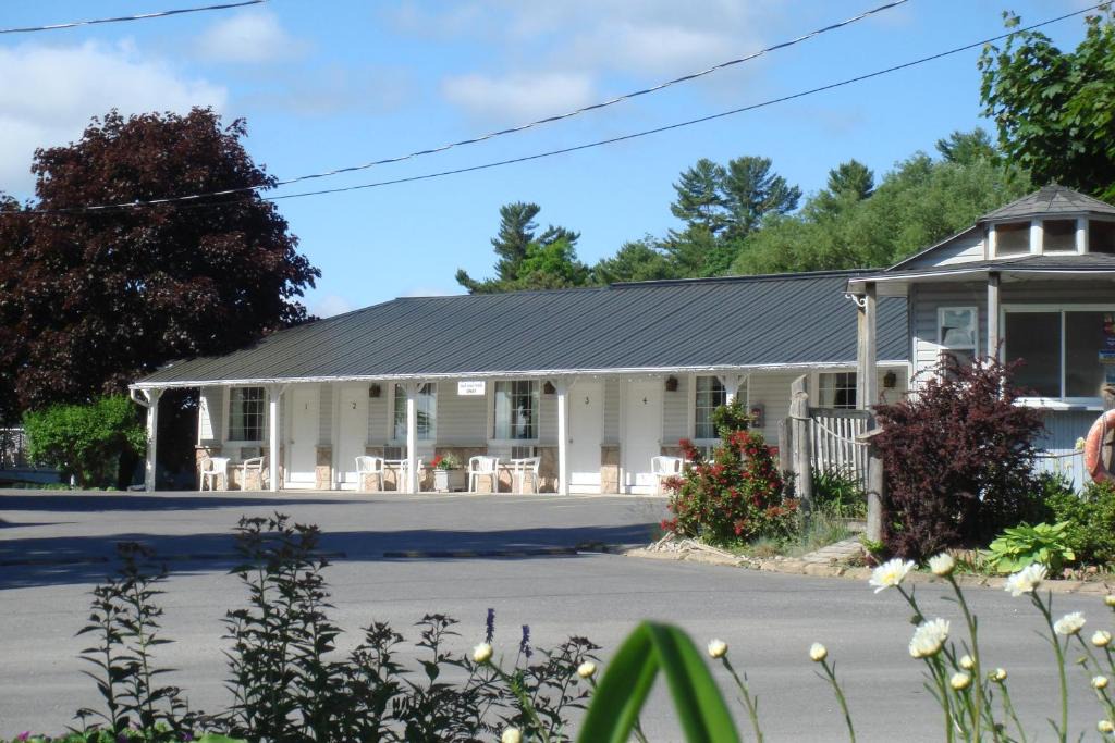 Rockport Resort | Boathouse Country Inn