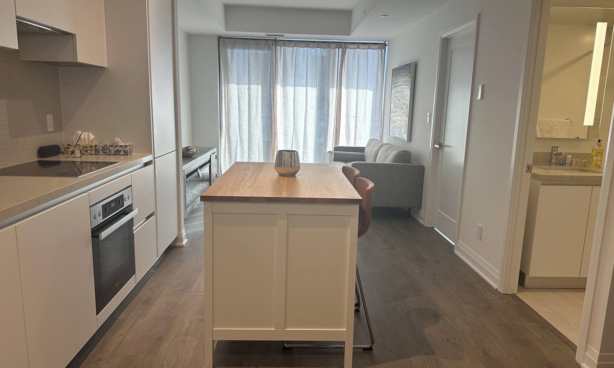 Downtown Mississauga Condo | Brand New 1+1 Condo at Mississauga