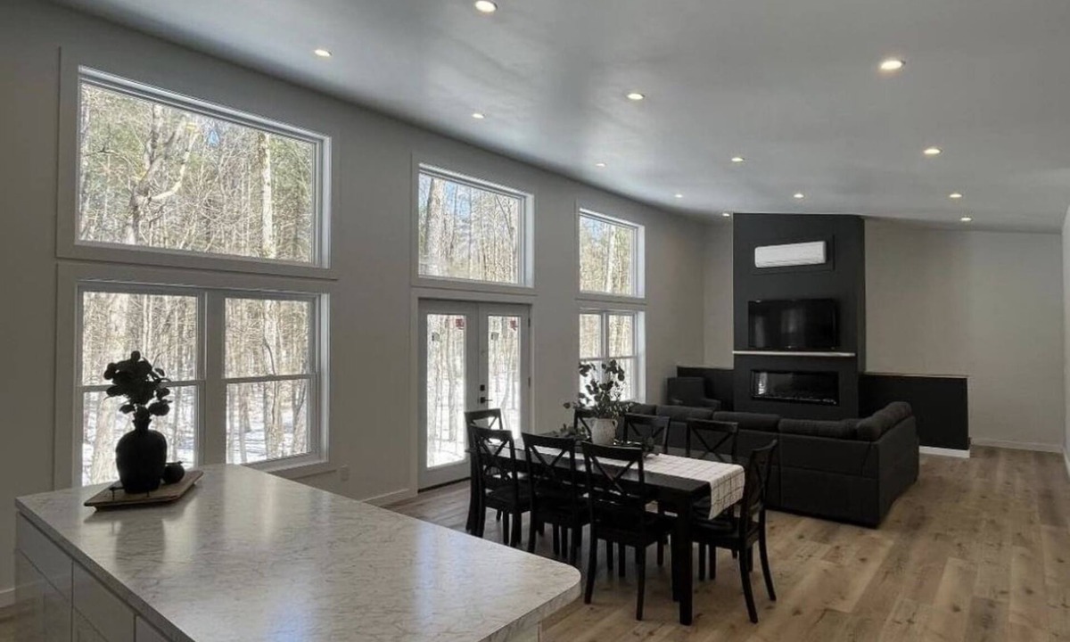 Brantingham House | Brand new, modern, cozy house in the woods!