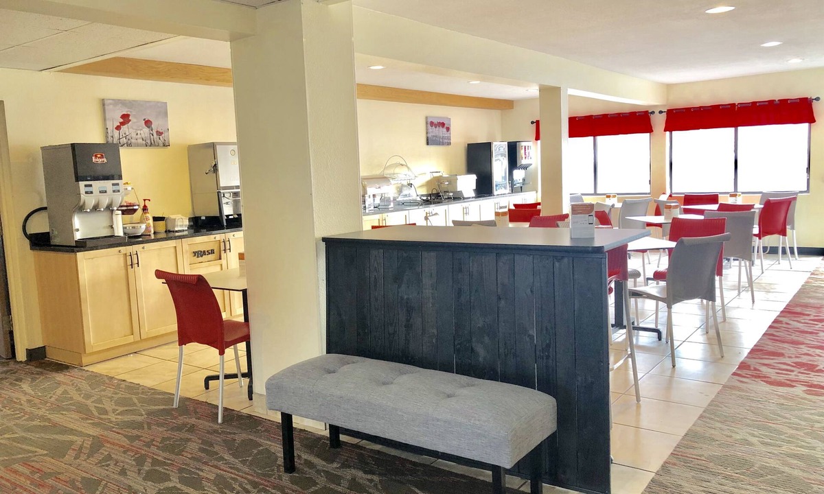 Ithaca Hotel | Budget Inn