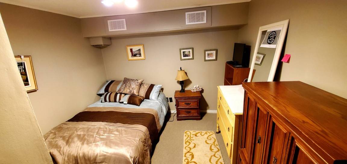 Toronto Resort | Private room ∙ 1 guest
