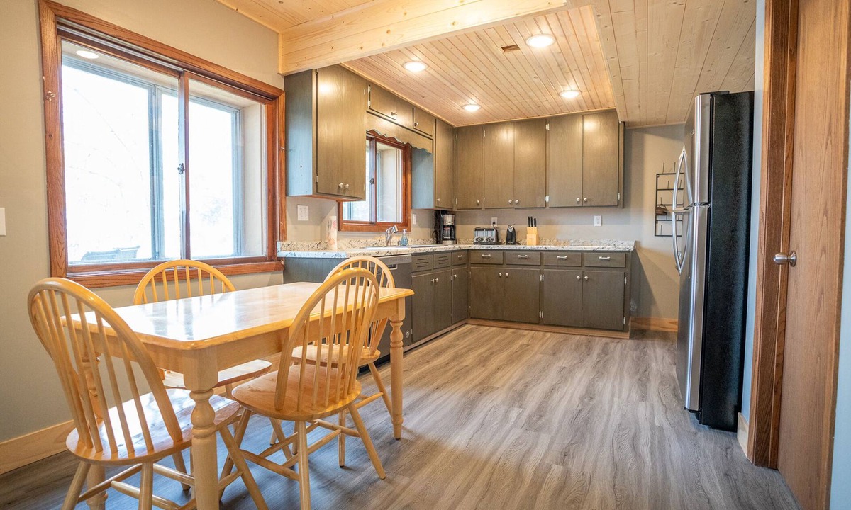 Cushing Cabin | Cabin & Bunkhouse on Lake Alexander