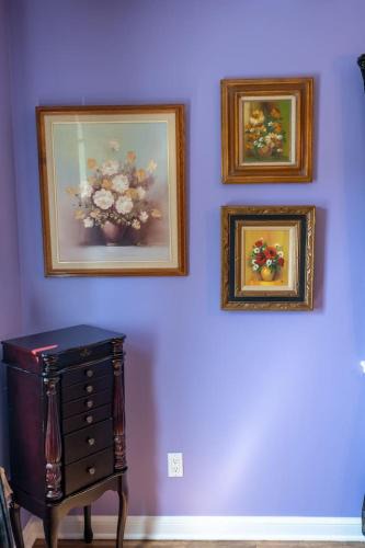Cornwall House | Cardinal Inn Romantic Room