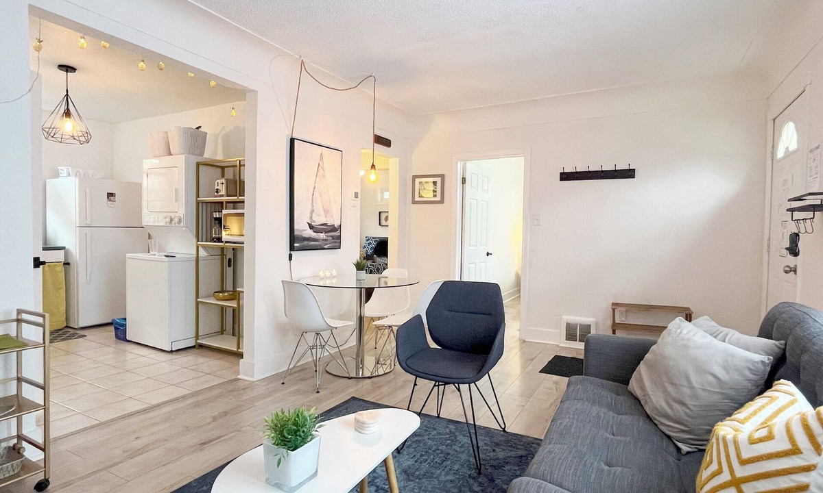 Port Dalhousie House | Charming Home in Coveted Port Dalhousie – Steps from the Lake!