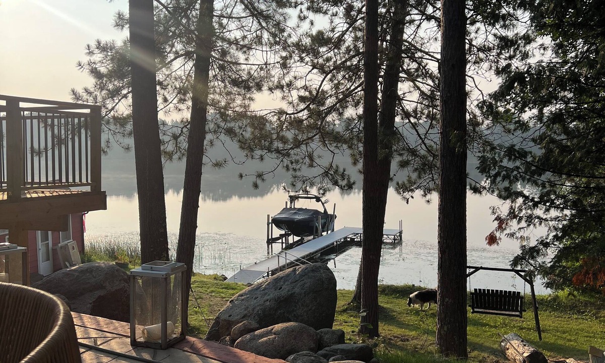 Eveleth Cottage | Charming 2-bedroom Enchanting Lake home with Rustic feel! Guest cabin n Sauna