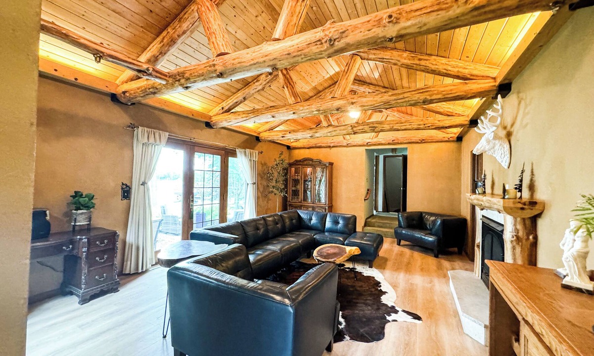Aitkin House | Charming 4-bedroom Lake house with AC and WiFi on Farm Island Lake in Aitkin