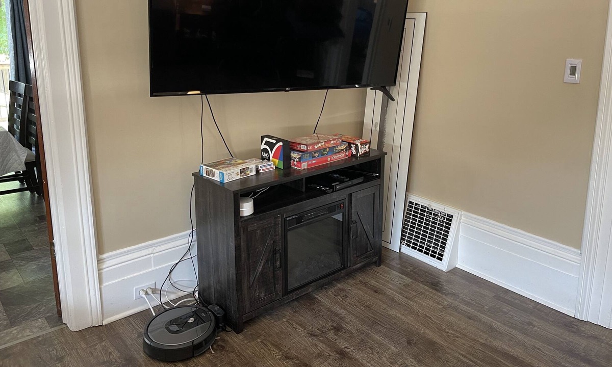 Clinton House | Close to Goderich and Bayfield - Fire Pit * BBQ