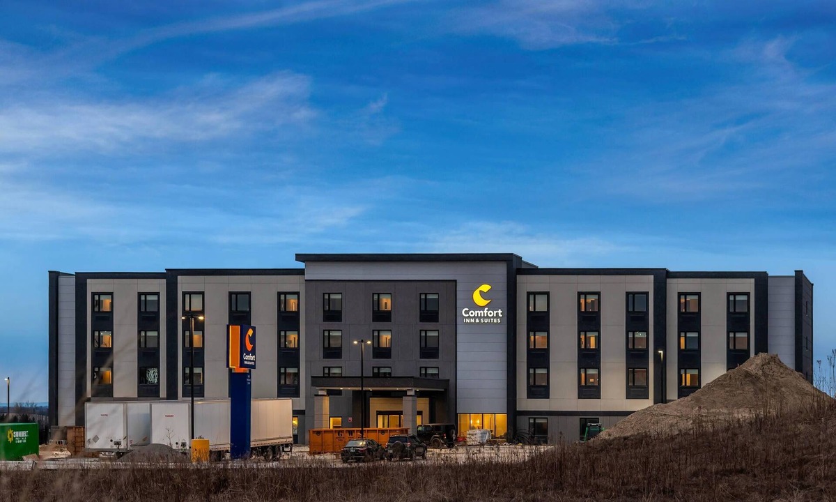 Bradford West Gwillimbury Hotel | Comfort Inn & Suites